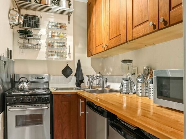 7 Harrison Street 24, Seattle WA 98109