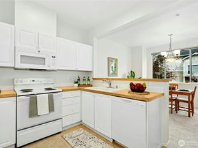 11821 NE 162nd Court, Bothell WA 98011