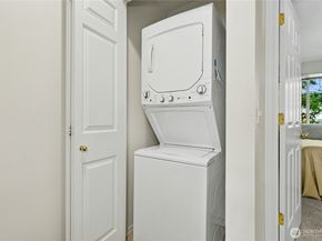 11821 NE 162nd Court, Bothell WA 98011