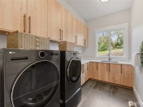 3204 116th Avenue NE, Bellevue WA 98004