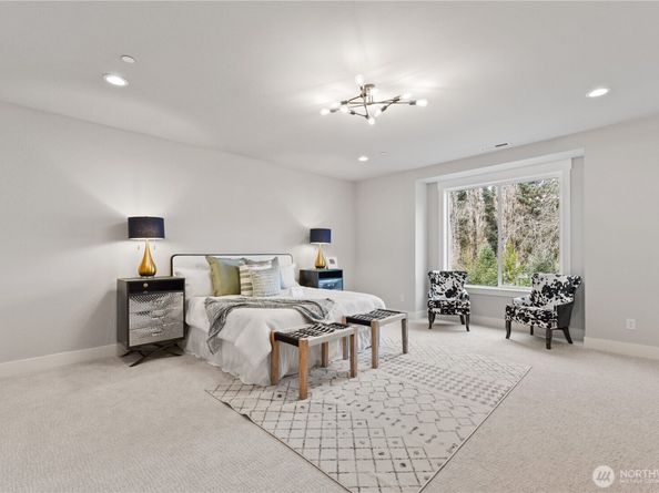 3204 116th Avenue NE, Bellevue WA 98004