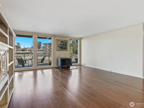 3717 Beach Drive SW 113, Seattle WA 98116