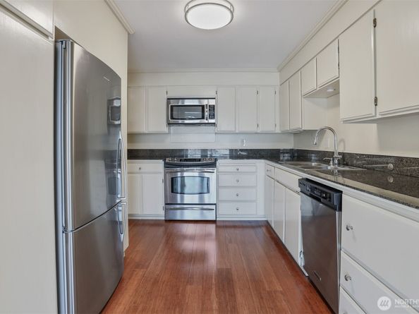 3717 Beach Drive SW 113, Seattle WA 98116