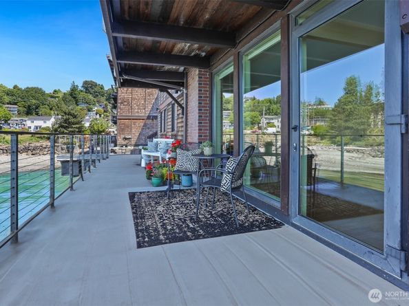 3717 Beach Drive SW 113, Seattle WA 98116