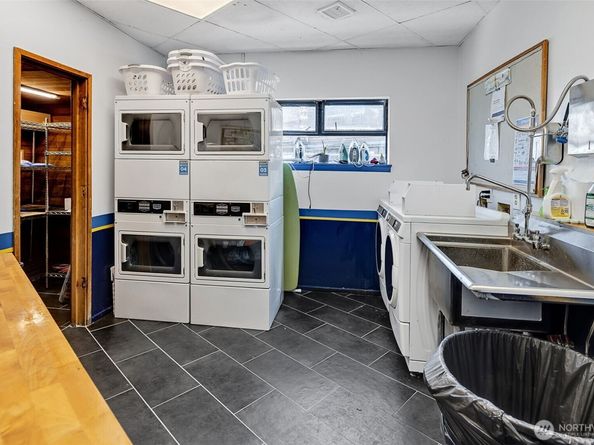 2143 N Northlake Way 11, Seattle WA 98103
