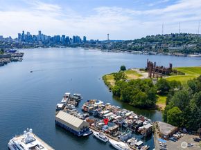 2143 N Northlake Way 11, Seattle WA 98103