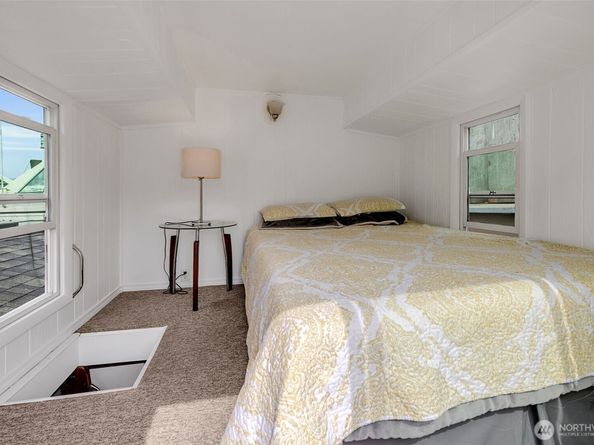 2143 N Northlake Way 11, Seattle WA 98103