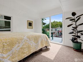 2143 N Northlake Way 11, Seattle WA 98103