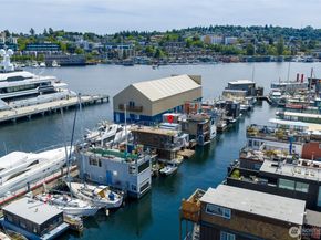 2143 N Northlake Way 11, Seattle WA 98103