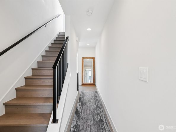 4303 Dayton Avenue N E, Seattle WA 98103