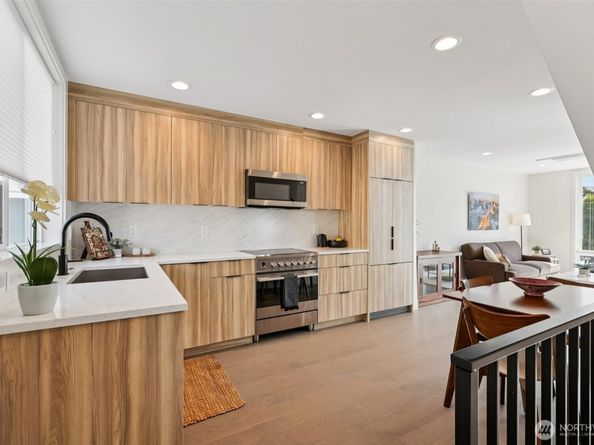 4303 Dayton Avenue N E, Seattle WA 98103