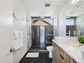 4303 Dayton Avenue N E, Seattle WA 98103