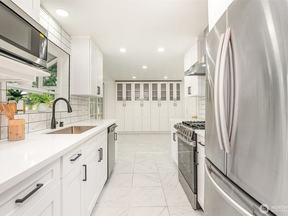 14249 NE 1st Street, Bellevue WA 98007