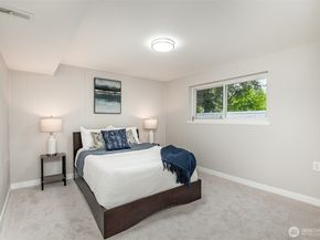 14249 NE 1st Street, Bellevue WA 98007