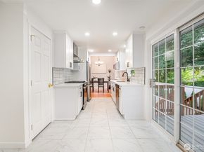14249 NE 1st Street, Bellevue WA 98007