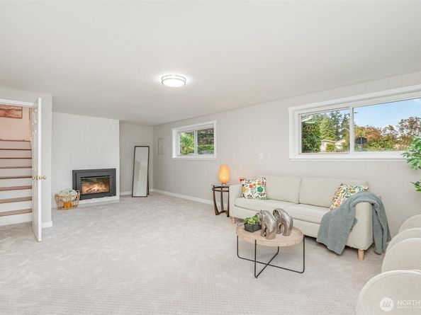 14249 NE 1st Street, Bellevue WA 98007