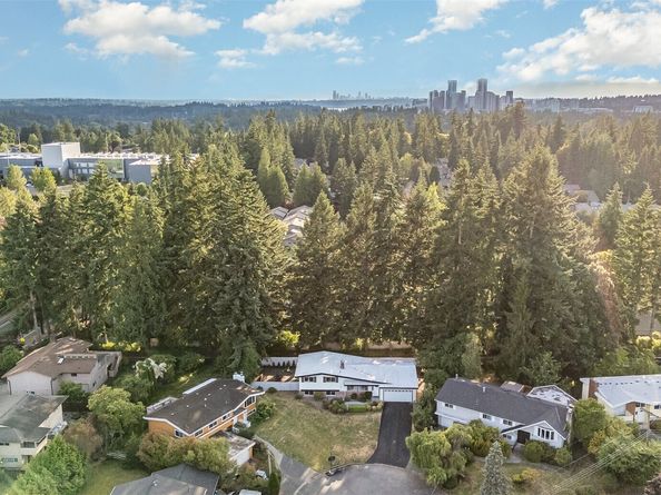 14249 NE 1st Street, Bellevue WA 98007