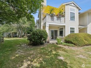 5812 S 234th Street, Kent WA 98032