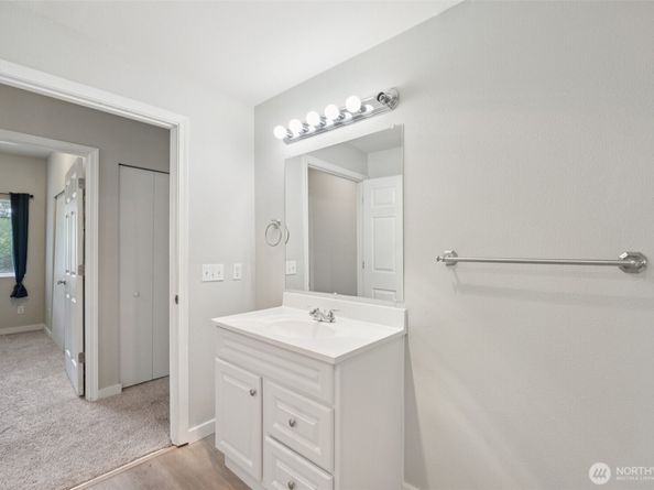5812 S 234th Street, Kent WA 98032