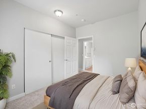 5812 S 234th Street, Kent WA 98032