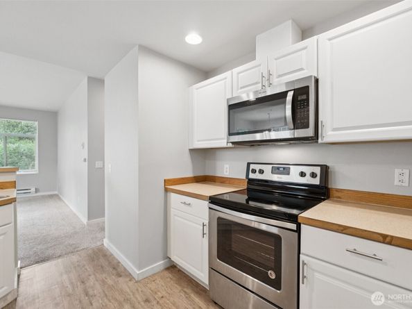 5812 S 234th Street, Kent WA 98032