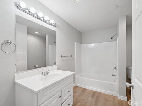 5812 S 234th Street, Kent WA 98032