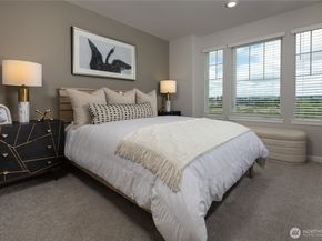 19264 NE 69th Circle 103, Redmond WA 98052