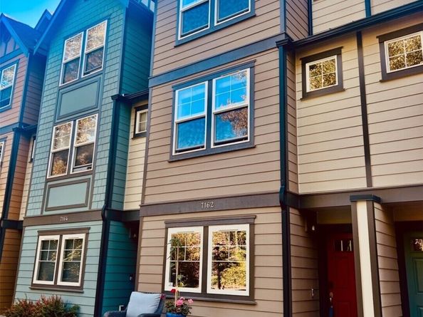 7162 Shinkle Place SW 64, Seattle WA 98106