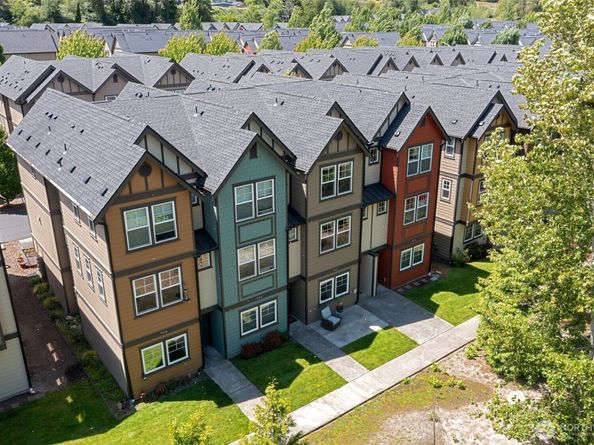 7162 Shinkle Place SW 64, Seattle WA 98106