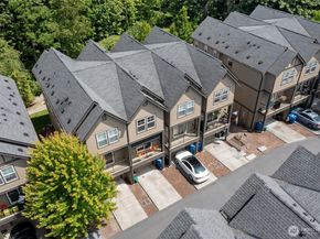 7162 Shinkle Place SW 64, Seattle WA 98106