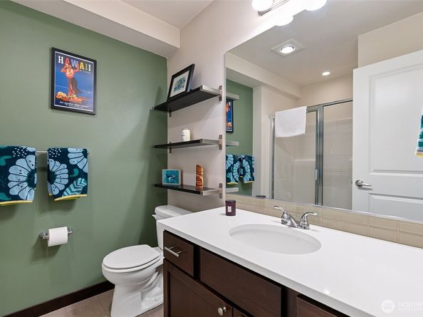 7162 Shinkle Place SW 64, Seattle WA 98106