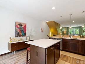 7162 Shinkle Place SW 64, Seattle WA 98106