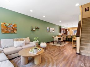 7162 Shinkle Place SW 64, Seattle WA 98106