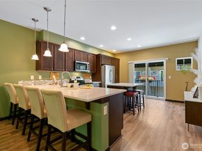 7162 Shinkle Place SW 64, Seattle WA 98106