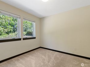 7162 Shinkle Place SW 64, Seattle WA 98106