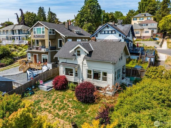 2407 E Ward Street, Seattle WA 98112