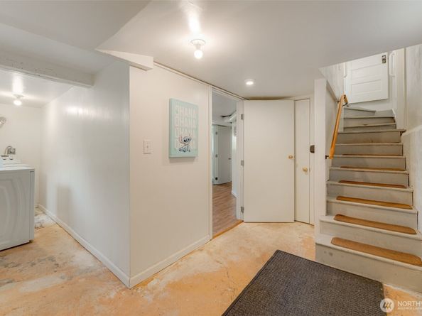 2407 E Ward Street, Seattle WA 98112
