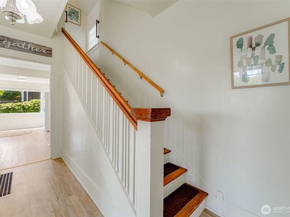 2407 E Ward Street, Seattle WA 98112