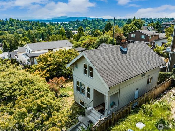 2407 E Ward Street, Seattle WA 98112