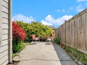 2407 E Ward Street, Seattle WA 98112
