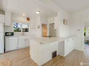 2407 E Ward Street, Seattle WA 98112