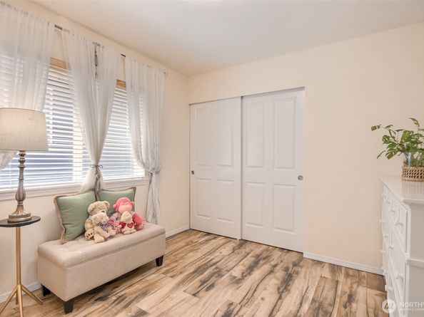 35055 41st Place S, Auburn WA 98001