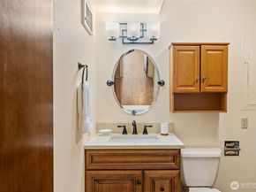 1543 NE 143rd Street G2, Seattle WA 98125
