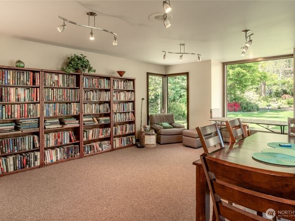 1543 NE 143rd Street G2, Seattle WA 98125