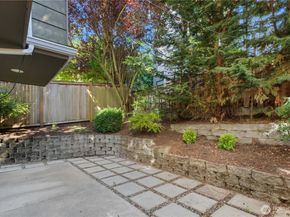 3806 Interlake Avenue N B, Seattle WA 98103
