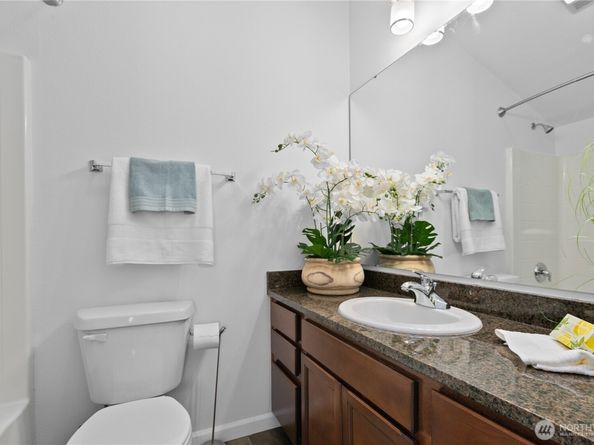 3806 Interlake Avenue N B, Seattle WA 98103