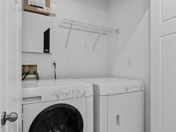 3806 Interlake Avenue N B, Seattle WA 98103