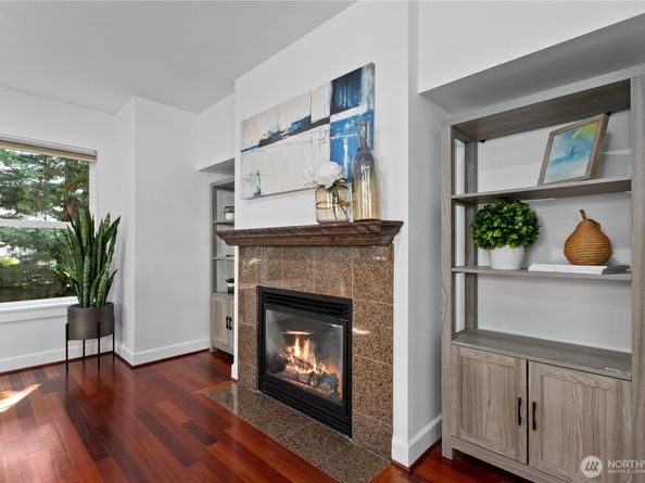 3806 Interlake Avenue N B, Seattle WA 98103
