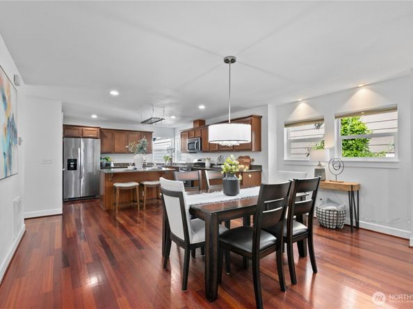 3806 Interlake Avenue N B, Seattle WA 98103