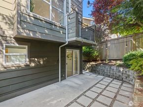 3806 Interlake Avenue N B, Seattle WA 98103